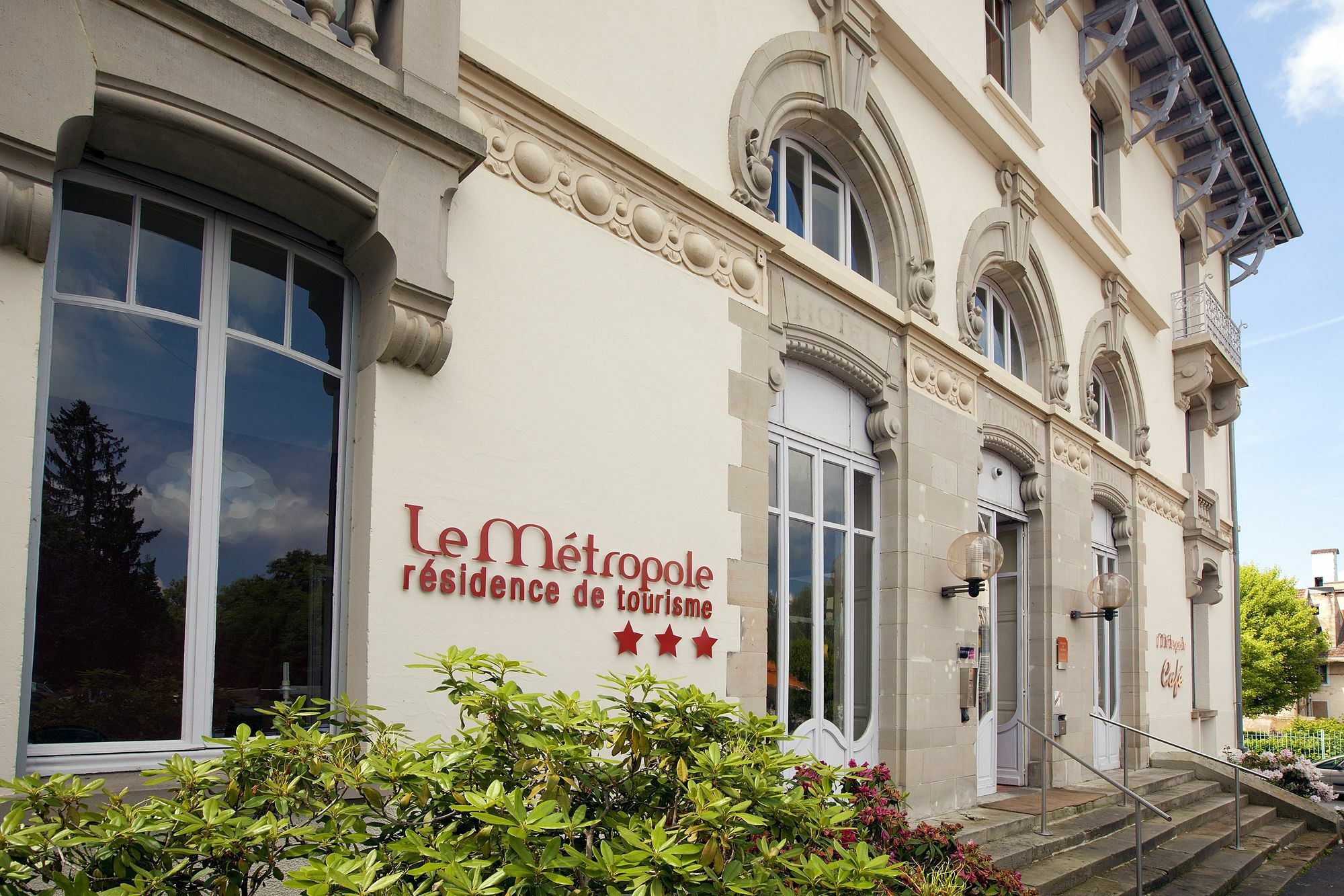 Hotels & Residences - Les Thermes Ликсей-ле-Бен Экстерьер фото